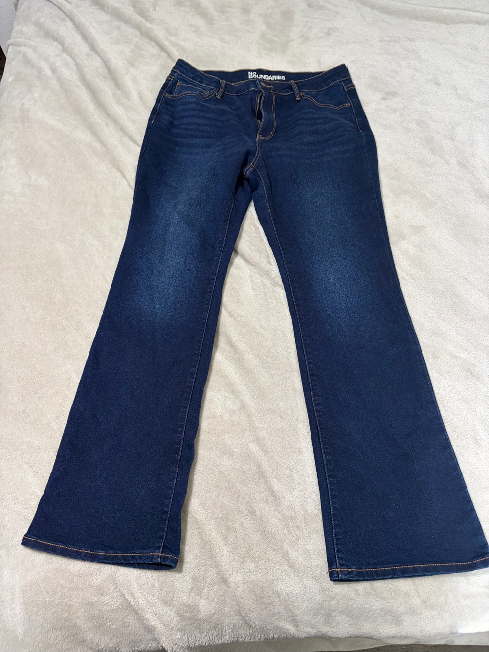 No Boundaries Women’s Size 16 Dark Wash Bootcut Flare Jeans